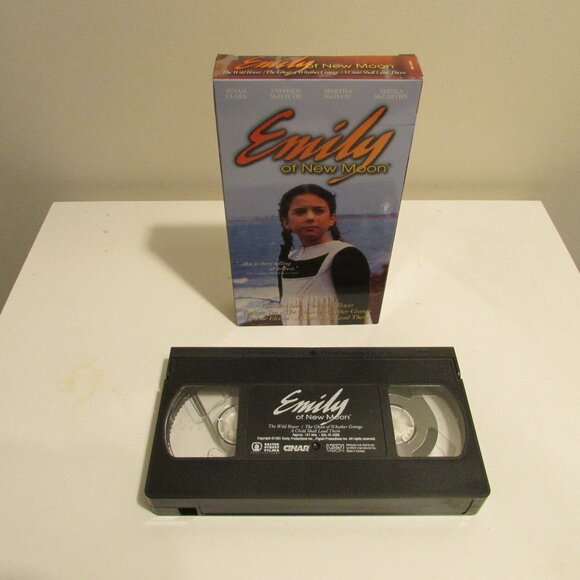 VHS Tapes - Emily of New Moon, Complete Season 1 - Picture 11 of 12